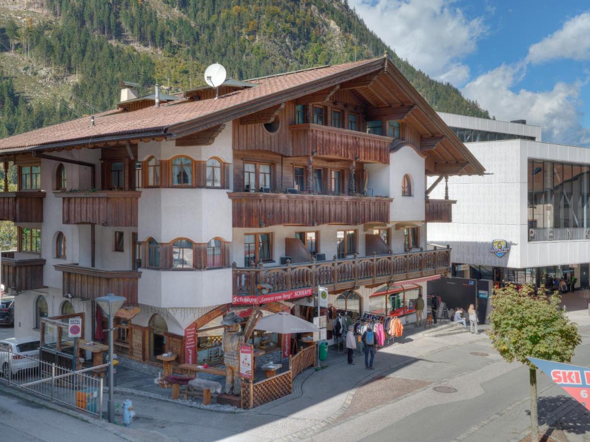 Center Rooms & Apartments Mayrhofen Exterior photo