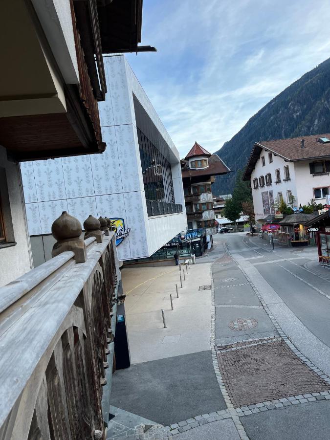 Center Rooms & Apartments Mayrhofen Exterior photo